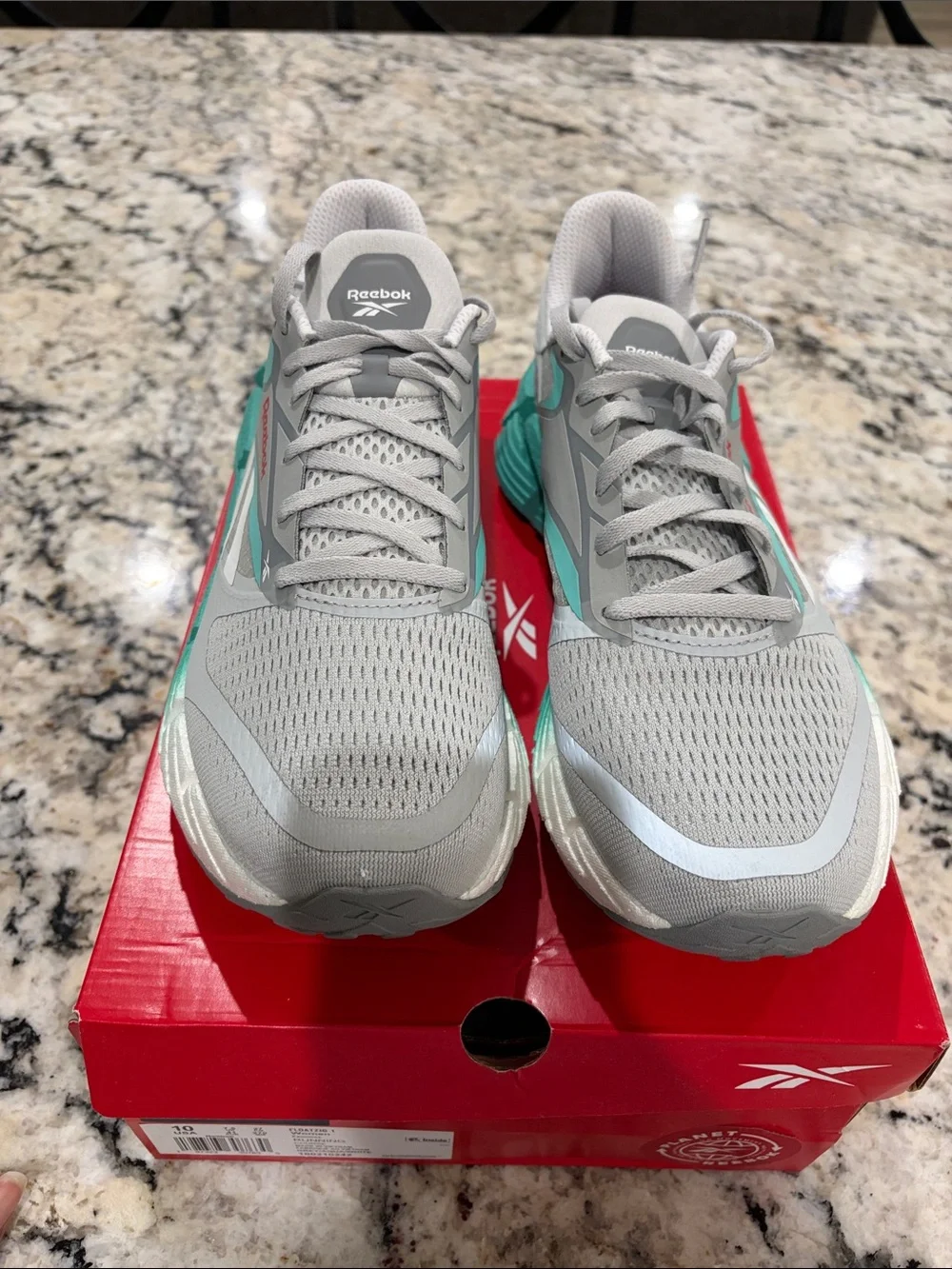 Women’s Sz10 Reebok Light Gray and Teal Athletic Running Shoes